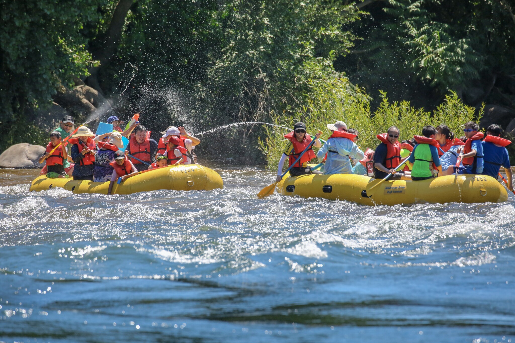 Sacramento Best Rafting Company - Tubing Rentals In Sacramento 